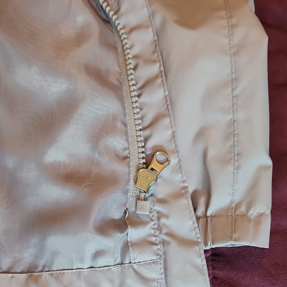ZeroXposur Women's Gray Ski Jacket/Liner with Hood - Picture 9 of 15